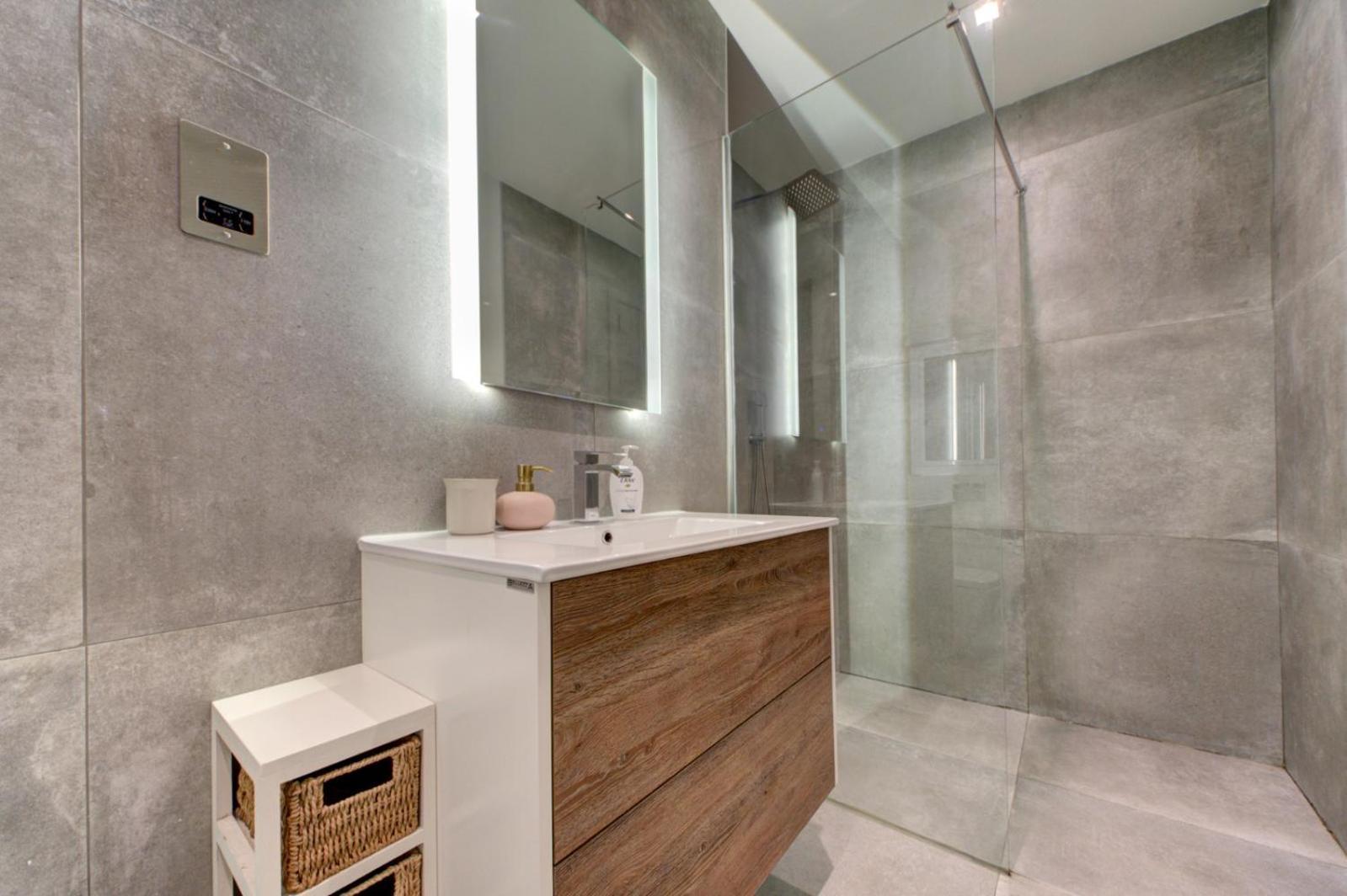Modern Near Sea Apartment